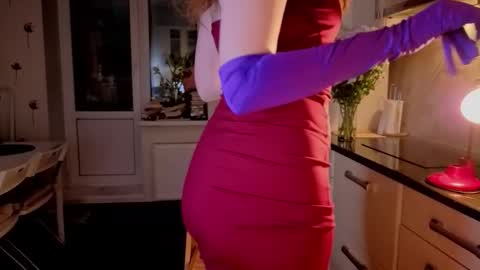 Lucia online show from 10.31.25