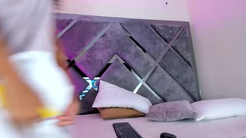 Lucia Gray online show from 10.03.25