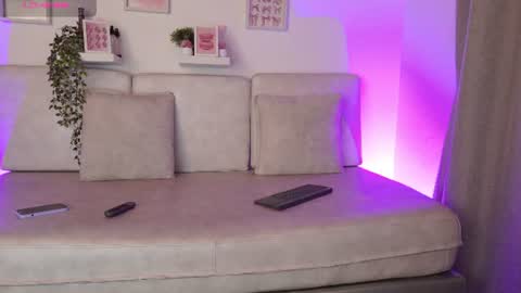 Snapshot of luciana_peach chatting on 07.27.26 luciana_peach online show from 07.27.26