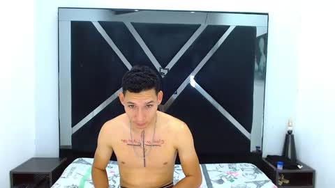 Snapshot of luciano_alturis chatting on 12.01.25 MAXXX online show from 12.01.25