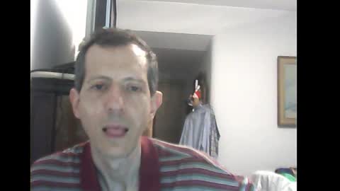Snapshot of lucianoaxel chatting on 12.20.24 Luciano online show from 12.20.24