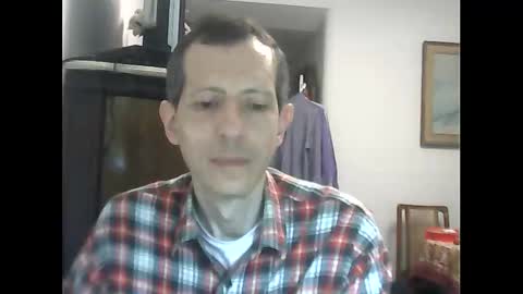 Snapshot of lucianoaxel chatting on 12.27.24 Luciano online show from 12.27.24