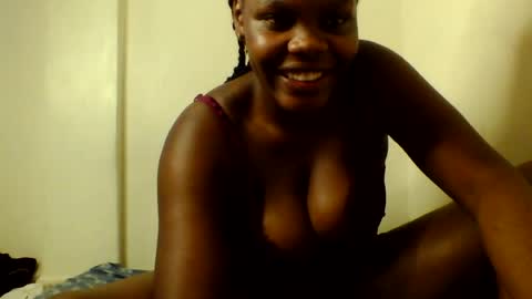 Snapshot of luciaresa chatting on 07.21.26 luciaresa online show from 07.21.26