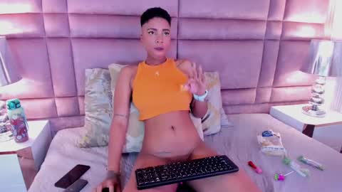  lucia wallace  online show from 02.13.25