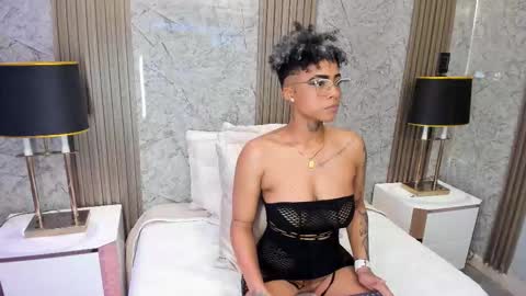 Snapshot of luciawallace chatting on 02.17.26 lucia wallace online show from 02.17.26