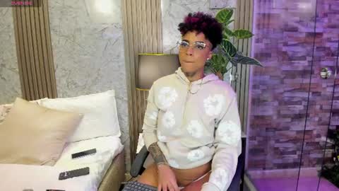 Snapshot of luciawallace chatting on 07.11.26 lucia wallace online show from 07.11.26