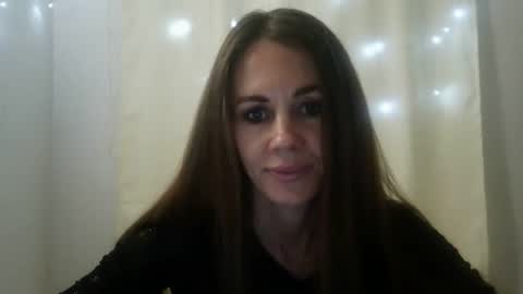 LucieMack online show from 10.19.25