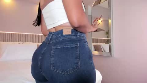 Snapshot of luciemillerr chatting on 02.16.26 lucie online show from 02.16.26