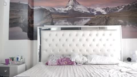 Snapshot of luciifer_hills chatting on 12.24.24 luciifer_hills online show from 12.24.24