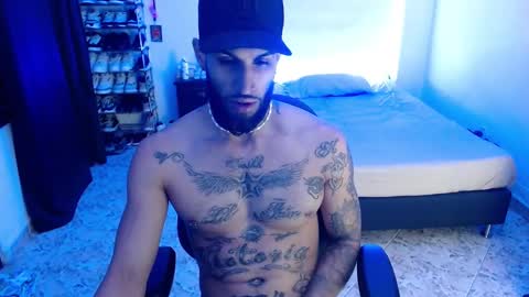 Snapshot of luciifer_hills chatting on 03.10.25 luciifer_hills online show from 03.10.25