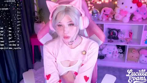 Snapshot of lucille_evans chatting on 05.15.26 Lucy UwU online show from 05.15.26