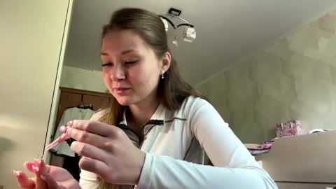 Snapshot of lucindascercy chatting on 06.05.26 Maya online show from 06.05.26