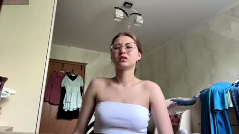 Snapshot of lucindascercy chatting on 07.06.26 Maya online show from 07.06.26