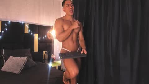 Lucio online show from 12.21.25