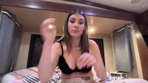 Snapshot of luciousapril chatting on 10.14.25 April online show from 10.14.25