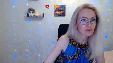 Snapshot of luckcristal chatting on 05.22.26 Arina online show from 05.22.26