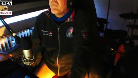 Snapshot of luckyfreak1 chatting on 03.01.25 call me Stefan online show from 03.01.25