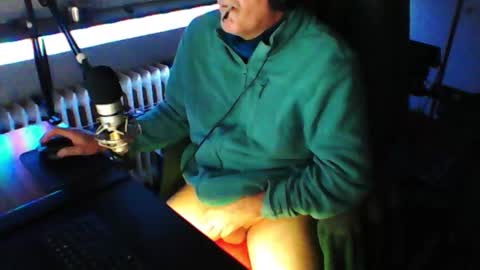        call me  Stefan online show from 10.11.25