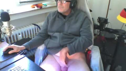 Snapshot of luckyfreak1 chatting on 06.13.26 call me Stefan online show from 06.13.26