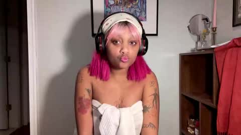 Snapshot of luckylaci777 chatting on 11.08.25 luckylaci777 online show from 11.08.25