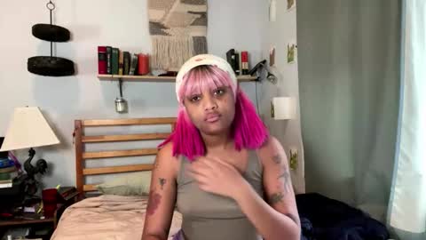 Snapshot of luckylaci777 chatting on 11.10.25 luckylaci777 online show from 11.10.25