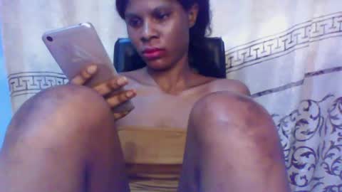 Snapshot of luckymadequeen chatting on 01.31.25 Gloria online show from 01.31.25