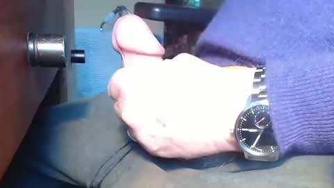 Snapshot of luckypirateboy chatting on 12.18.24 BIG Daddy cock. Tips make it harder online show from 12.18.24