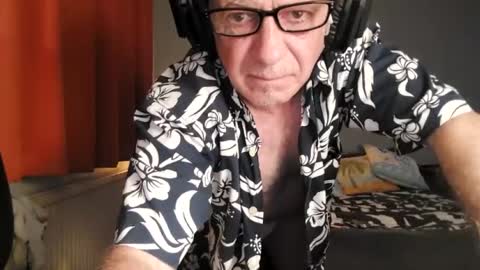 luckypuppy222 online show from 06.25.26