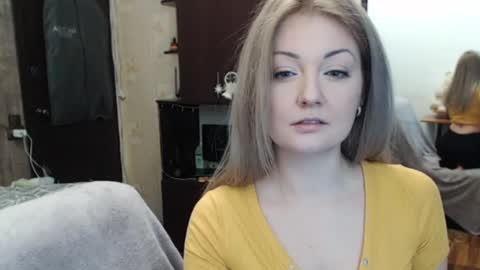 Snapshot of luckyshotgirl chatting on 12.28.24 LuckyShot online show from 12.28.24
