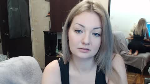 Snapshot of luckyshotgirl chatting on 12.30.24 LuckyShot online show from 12.30.24