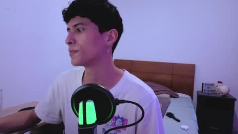 Lu Independent Model online show from 04.10.26