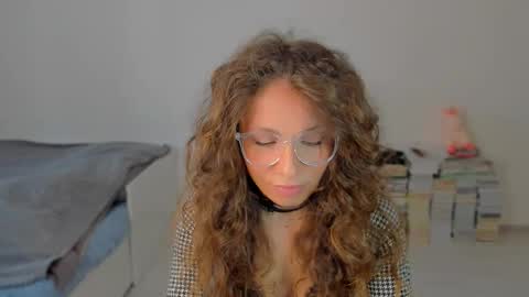 lucy__ray online show from 10.03.25