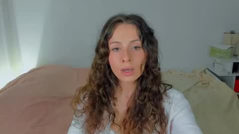 Snapshot of lucy__ray chatting on 05.22.26 lucy__ray online show from 05.22.26