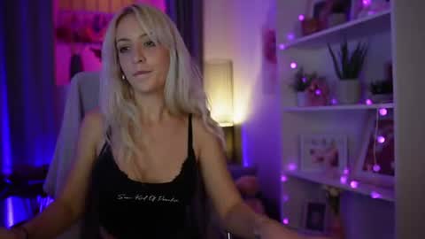 Cutie Lucy online show from 07.28.26