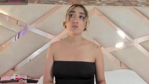 lucy_davies_ online show from 05.23.26