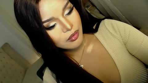 Snapshot of lucy_heartfiliaxxx chatting on 01.14.25 MONA online show from 01.14.25