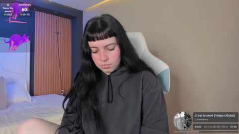 Snapshot of lucy_smith7 chatting on 09.26.25 Sofia  online show from 09.26.25