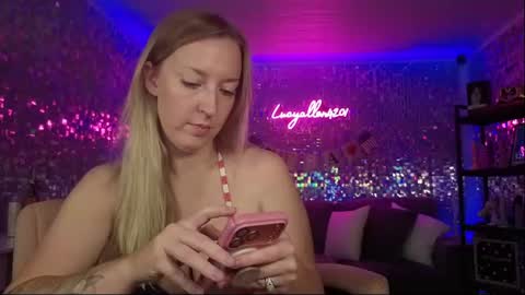 Snapshot of lucyallen4201 chatting on 07.03.26 lucyallen4201 online show from 07.03.26