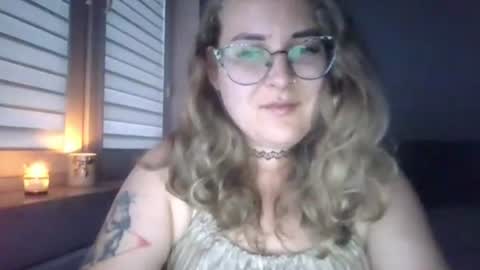 Snapshot of lucyflirt chatting on 07.22.26 lucyflirt online show from 07.22.26