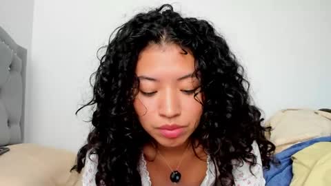Snapshot of lucygarciia chatting on 05.14.26 Lucy online show from 05.14.26
