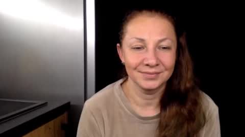 Snapshot of lucykissxx chatting on 11.20.25 LucyKissxx online show from 11.20.25