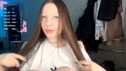 Snapshot of lucykobylarczyk chatting on 02.22.26 Ella online show from 02.22.26