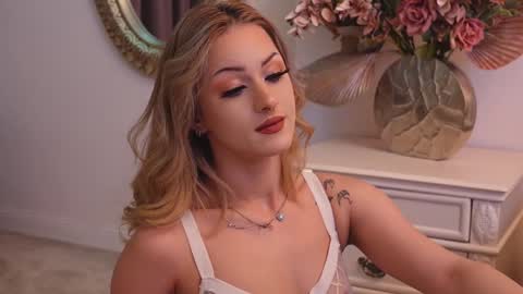 Lucy Lexton online show from 01.20.25