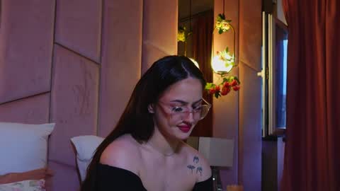 Lucy Lexton online show from 03.30.26