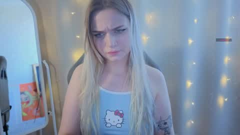 Snapshot of lucysbrain chatting on 04.16.26 Lucy online show from 04.16.26