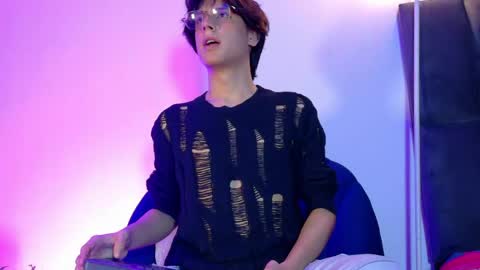 Snapshot of lui_x_dust chatting on 04.18.26 Lui online show from 04.18.26