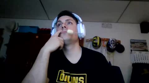 A slave to the mistress.. un esclavo para las amas dominantes. online show from 02.14.26