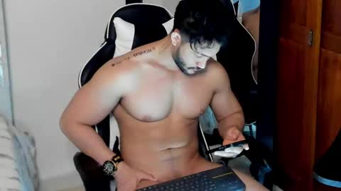 Snapshot of luis_baptista chatting on 12.21.24 luis_baptista online show from 12.21.24