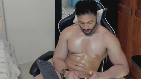 Snapshot of luis_baptista chatting on 05.15.26 luis_baptista online show from 05.15.26