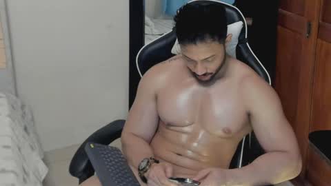 Snapshot of luis_baptista chatting on 05.15.26 luis_baptista online show from 05.15.26